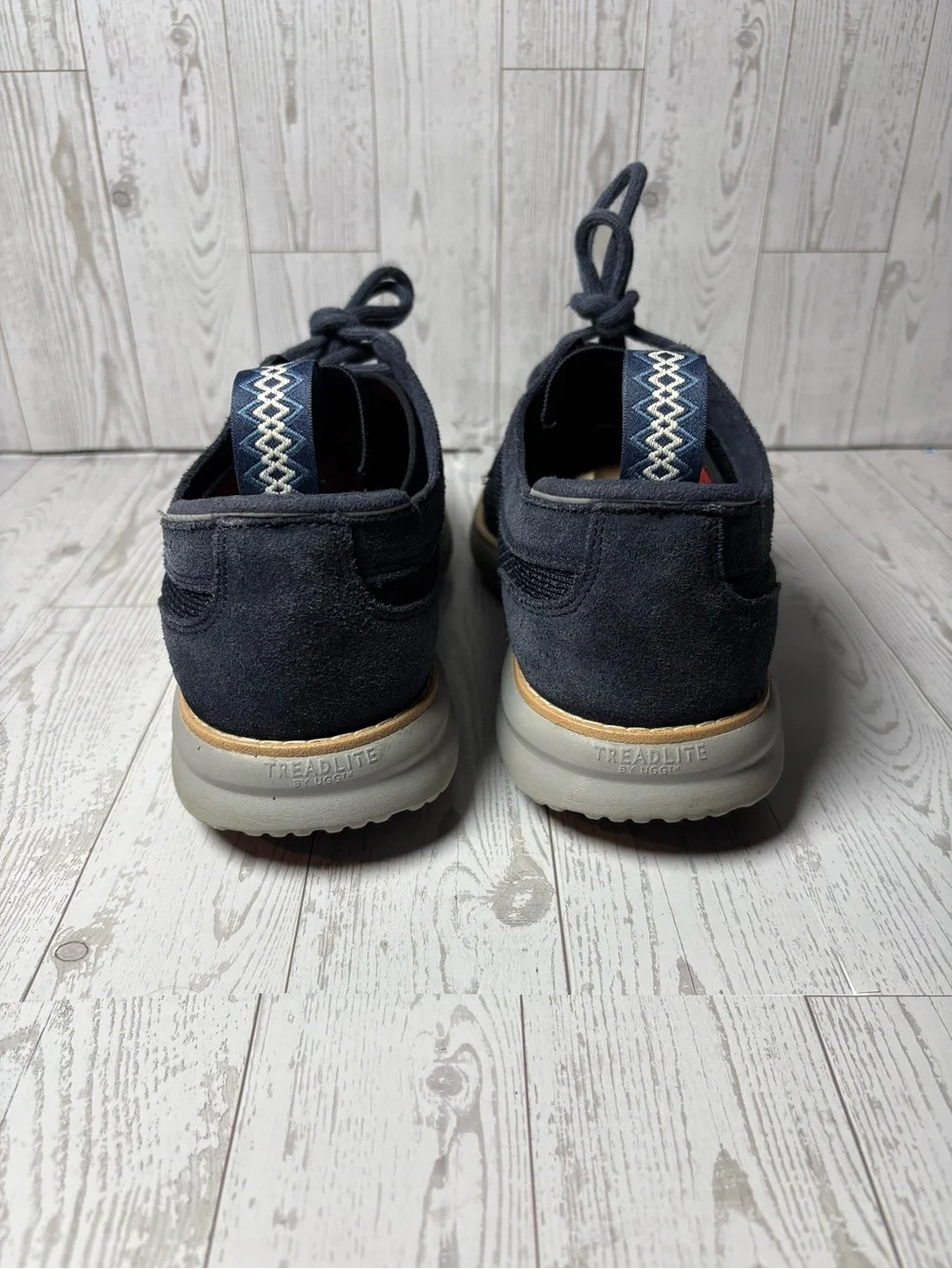 UGG Men's Navy blue Knit Lace-Up Sneakers with grey Trim Mens 9.5